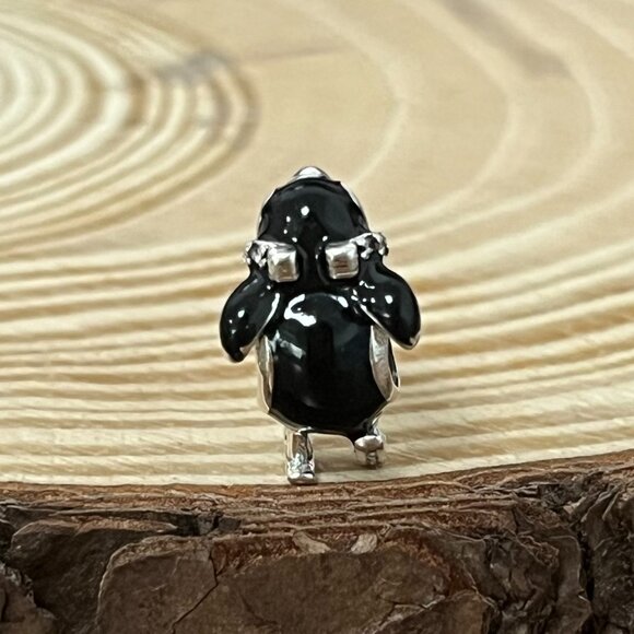 Pandora Skiing Penguin Bead Charm - Picture 3 of 7